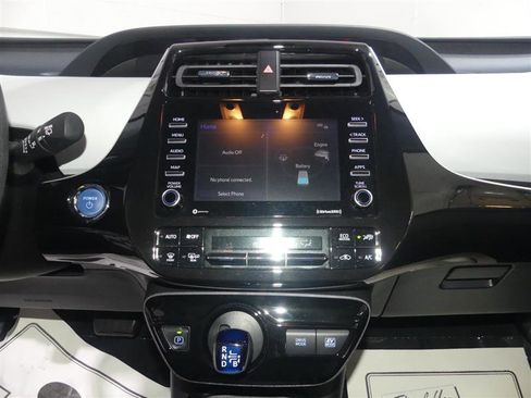 Used 2022 Toyota Prius LE image 36