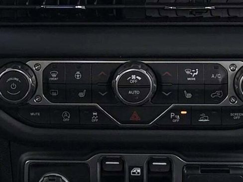 New 2026 Jeep Gladiator Mojave image 37