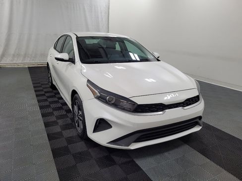 Used 2022 Kia Forte LXS w/ LXS Technology Package FWD image 13