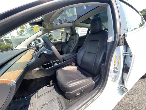 Used 2020 Tesla Model 3 Long Range AWD/4WD image 18