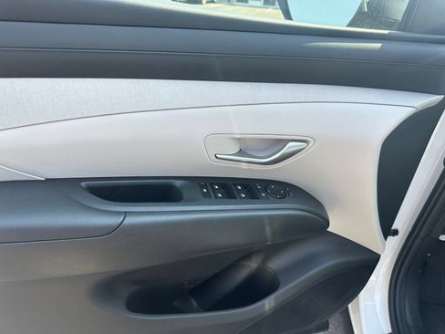 Certified 2025 Hyundai Tucson SEL AWD/4WD image 9