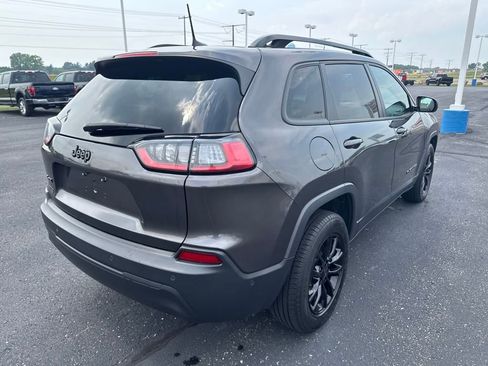 Used 2023 Jeep Cherokee Altitude Lux image 5