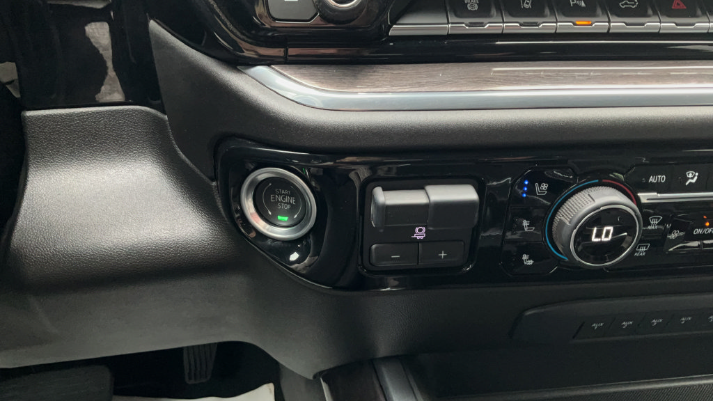 Certified 2025 Chevrolet Silverado 2500 LTZ w/ LTZ Plus Package AWD/4WD image 38