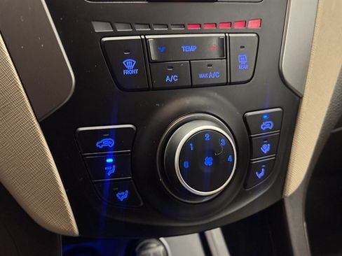 Used 2017 Hyundai Santa Fe Sport AWD/4WD image 19