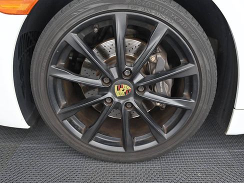 Used 2018 Porsche 718 Cayman w/ Sport Chrono Package RWD image 35