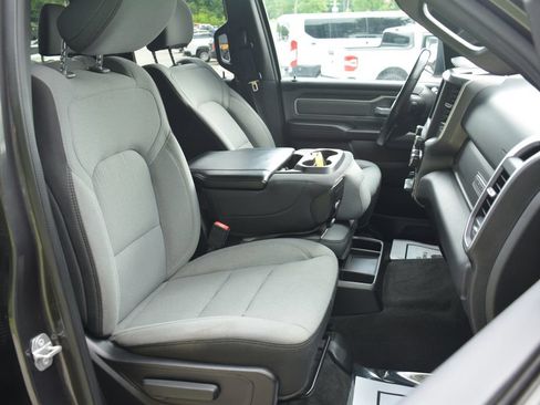 Used 2022 RAM 1500 Big Horn AWD/4WD image 18