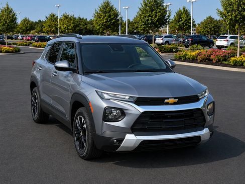 Used 2022 Chevrolet TrailBlazer LT w/ Convenience Package FWD image 7
