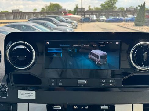 Used 2022 Mercedes-Benz Sprinter 3500 image 26