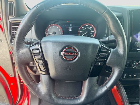 Used 2022 Nissan Frontier PRO-4X AWD/4WD image 11