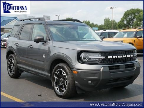 Used 2025 Ford Bronco Sport Outer Banks w/ Outer Banks Tech Package+ AWD/4WD image 1
