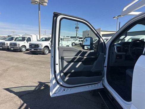 New 2025 Ford F550 4x4 Crew Cab Super Duty image 34
