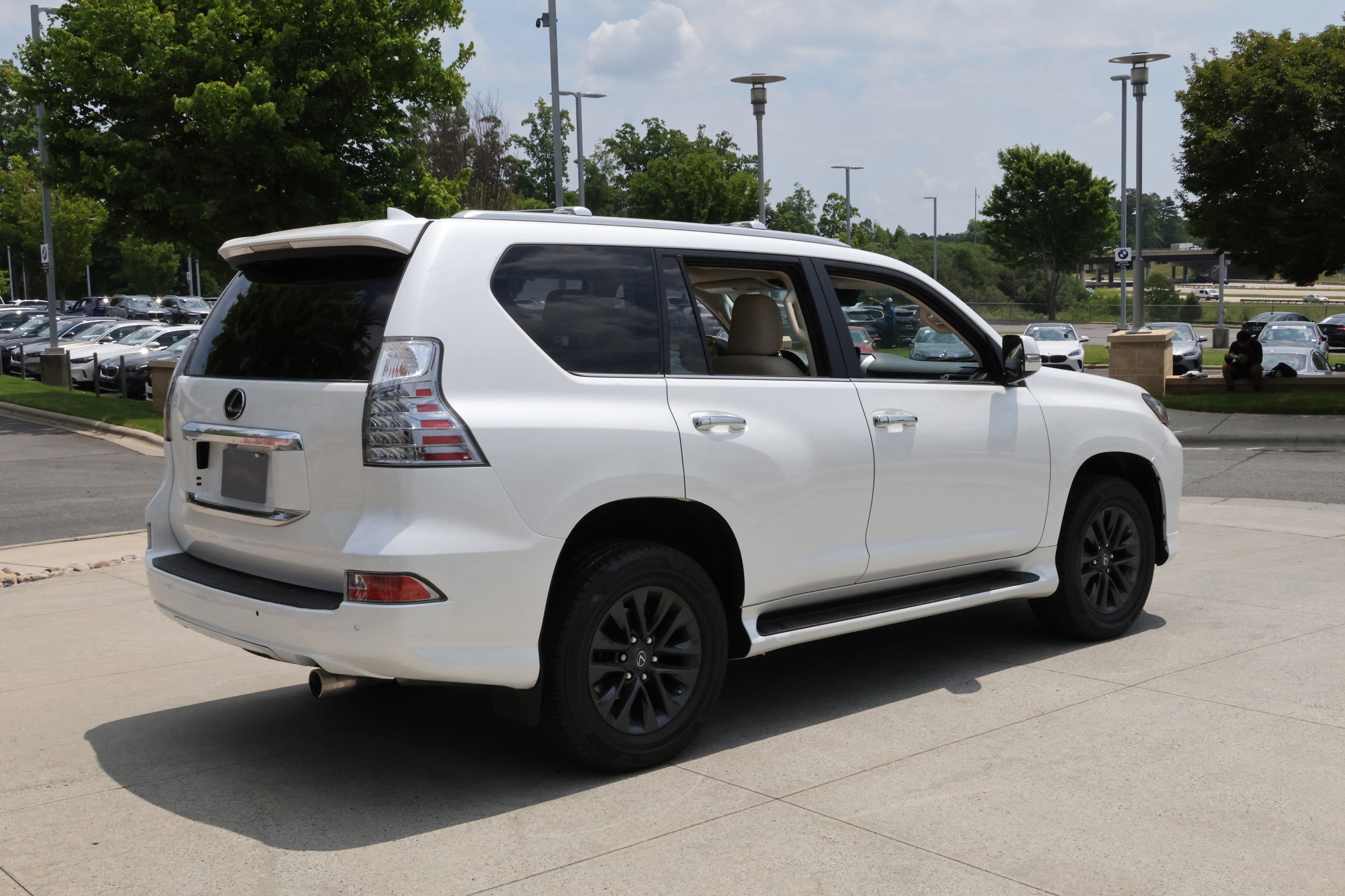 Used 2023 Lexus GX 460 Premium AWD/4WD image 9