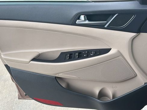 Used 2016 Hyundai Tucson Limited FWD image 19