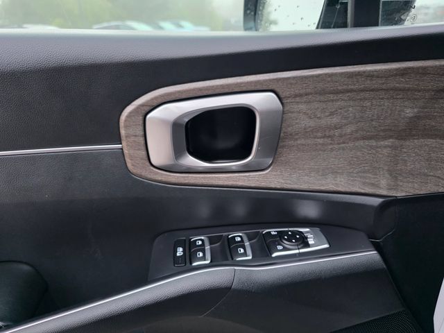 Certified 2023 Kia Sorento S w/ Panoramic Sunroof Package AWD/4WD image 29