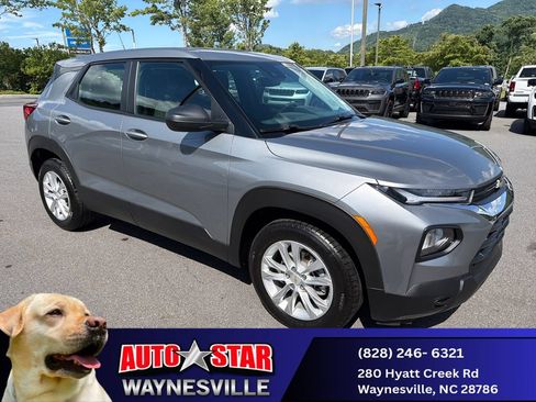 Used 2023 Chevrolet TrailBlazer LS FWD image 1