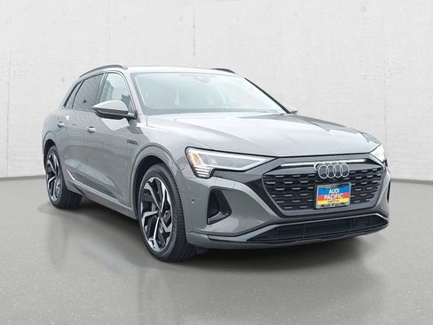 Used 2024 Audi Q8 e-tron Premium Plus w/ Prestige Package AWD/4WD image 3