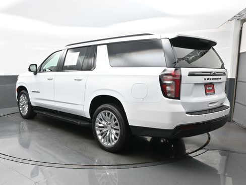 Used 2023 Chevrolet Suburban RST w/ Luxury Package image 4