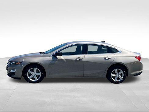Used 2023 Chevrolet Malibu LS image 4