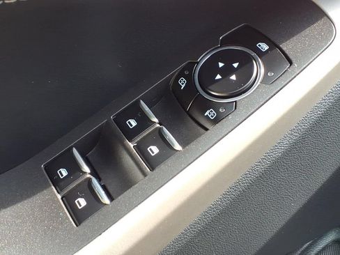 Used 2023 Ford Explorer XLT w/ Equipment Group 202A AWD/4WD image 22