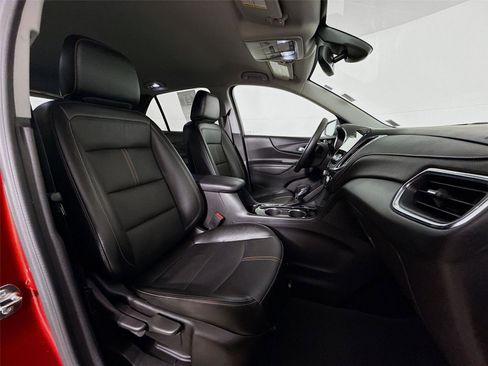 Used 2024 Chevrolet Equinox Premier image 27