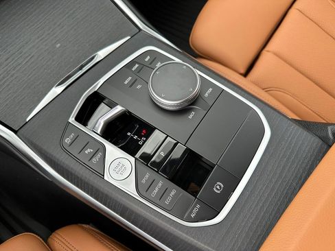 New 2026 BMW 330i Sedan w/ Convenience Package RWD image 24