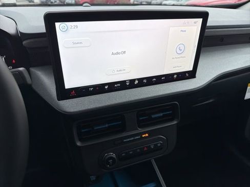 New 2025 Ford Maverick XLT w/ XLT Luxury Package image 14