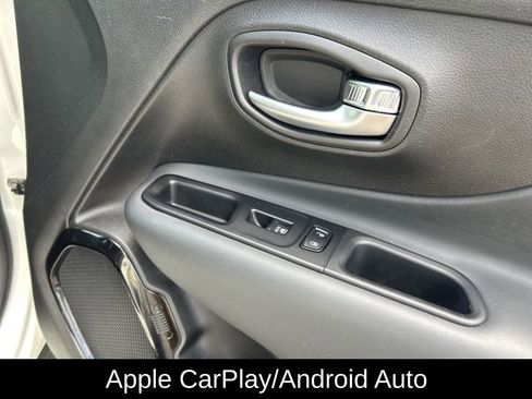 Certified 2022 Jeep Renegade Altitude image 40