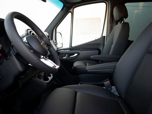 New 2026 Mercedes-Benz Sprinter 2500 image 13