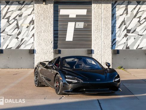 Used 2024 McLaren 750S Spider image 1