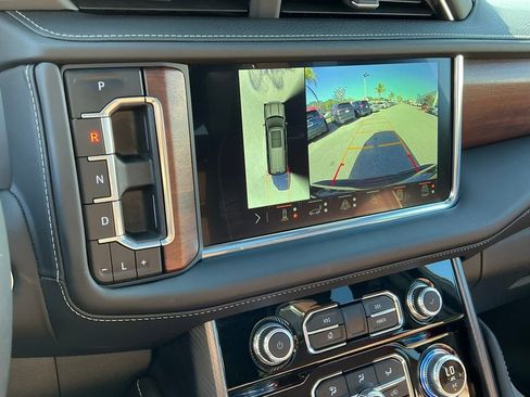 Used 2024 GMC Yukon Denali Ultimate image 38