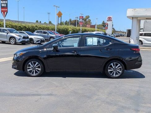 Used 2025 Nissan Versa SV FWD image 12
