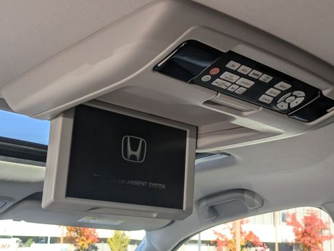 Used 2016 Honda Pilot Elite image 29