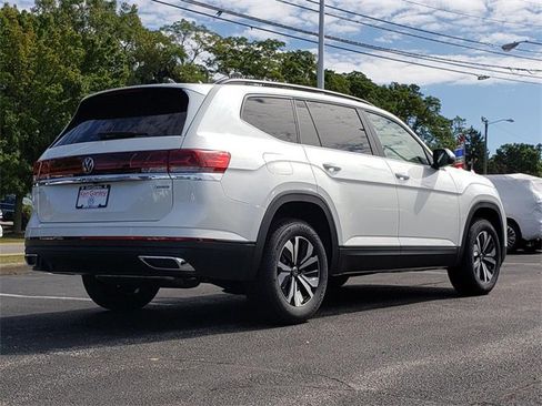 New 2026 Volkswagen Atlas SE image 3