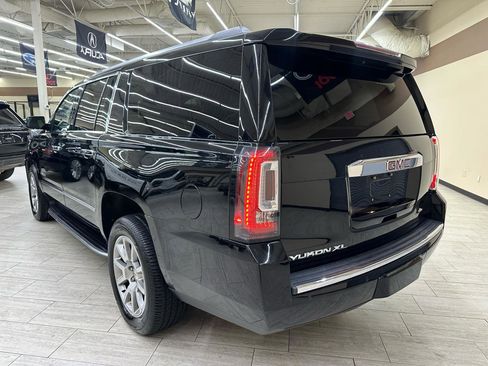 Used 2020 GMC Yukon XL Denali AWD/4WD image 9