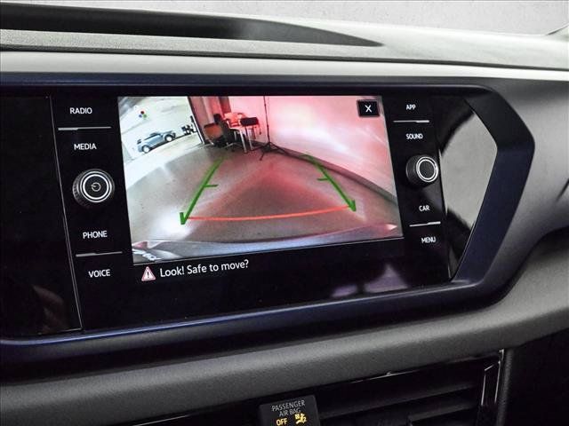Used 2023 Volkswagen Taos SE w/ Panoramic Sunroof Package AWD/4WD image 14