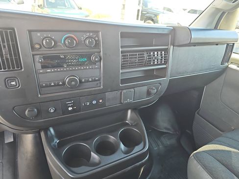 Used 2024 GMC Savana 2500 Work Van w/ Driver Convenience Package image 20
