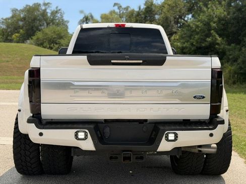 Used 2019 Ford F350 Platinum w/ Platinum Ultimate Package AWD/4WD image 4