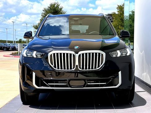 New 2026 BMW X5 sDrive40i w/ Climate Comfort Package image 5