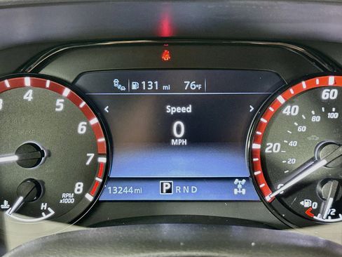Used 2025 Nissan Frontier PRO-4X AWD/4WD image 19