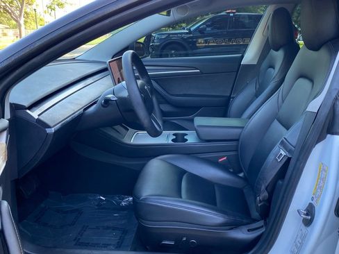 Used 2021 Tesla Model 3 Standard Range Plus RWD image 19