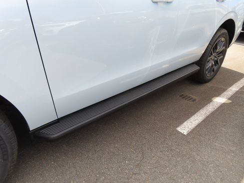 New 2026 Ford Expedition Platinum image 7