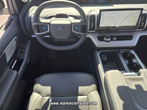 New 2026 Ford Expedition Active RWD image 9