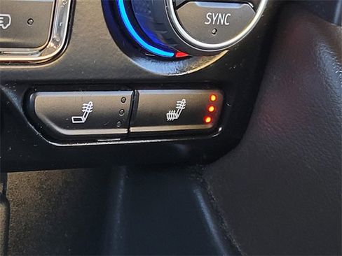 Used 2022 Chevrolet Tahoe Z71 w/ Luxury Package image 28