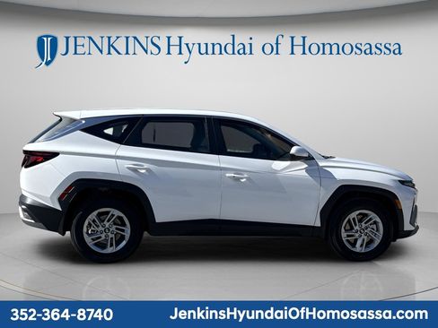 New 2026 Hyundai Tucson SE image 2