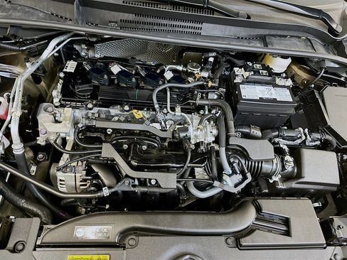 Used 2025 Toyota Corolla LE image 34