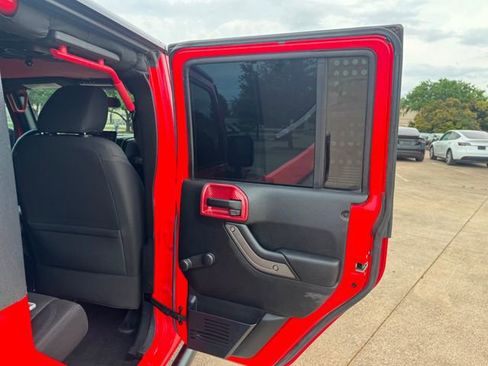 Used 2016 Jeep Wrangler Unlimited Sport image 16