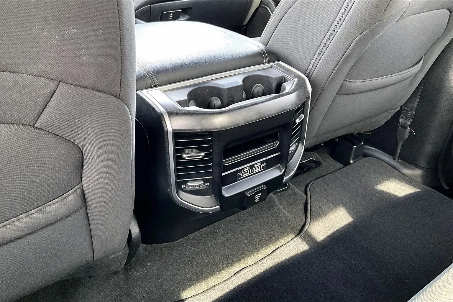 Used 2022 RAM 1500 Big Horn AWD/4WD image 11