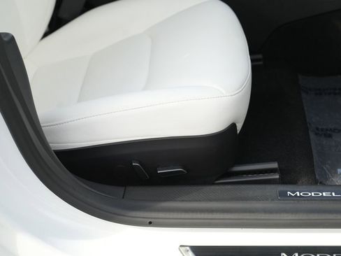 Used 2022 Tesla Model 3 Long Range image 33