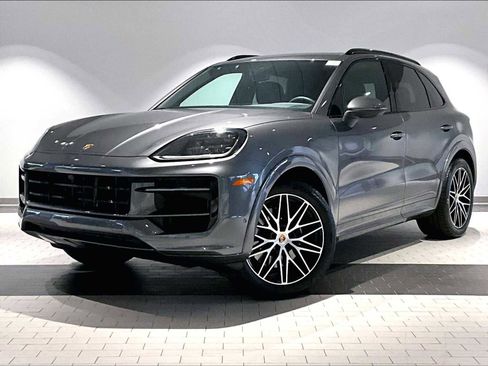 Used 2026 Porsche Cayenne image 1