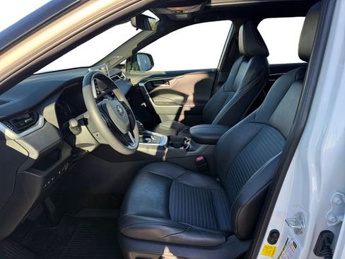 Used 2021 Toyota RAV4 XSE image 9